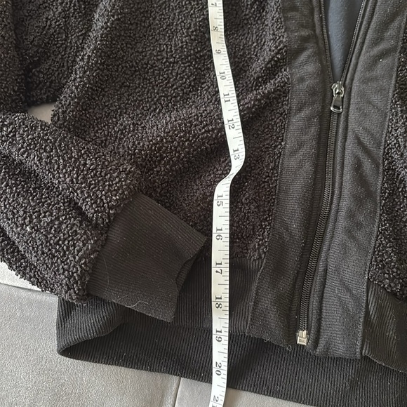 Gilly Hicks Women's Black Sherpa Jacket size small - Picture 4 of 6